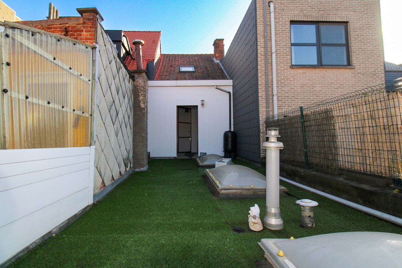 Charmante instapklare woning met 3 ruime slaapkamers en terras in het hartje Sint-Niklaas 