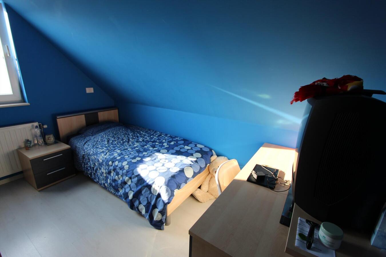 Alleenstaande woning met 5 slaapkamers te Koekelare 