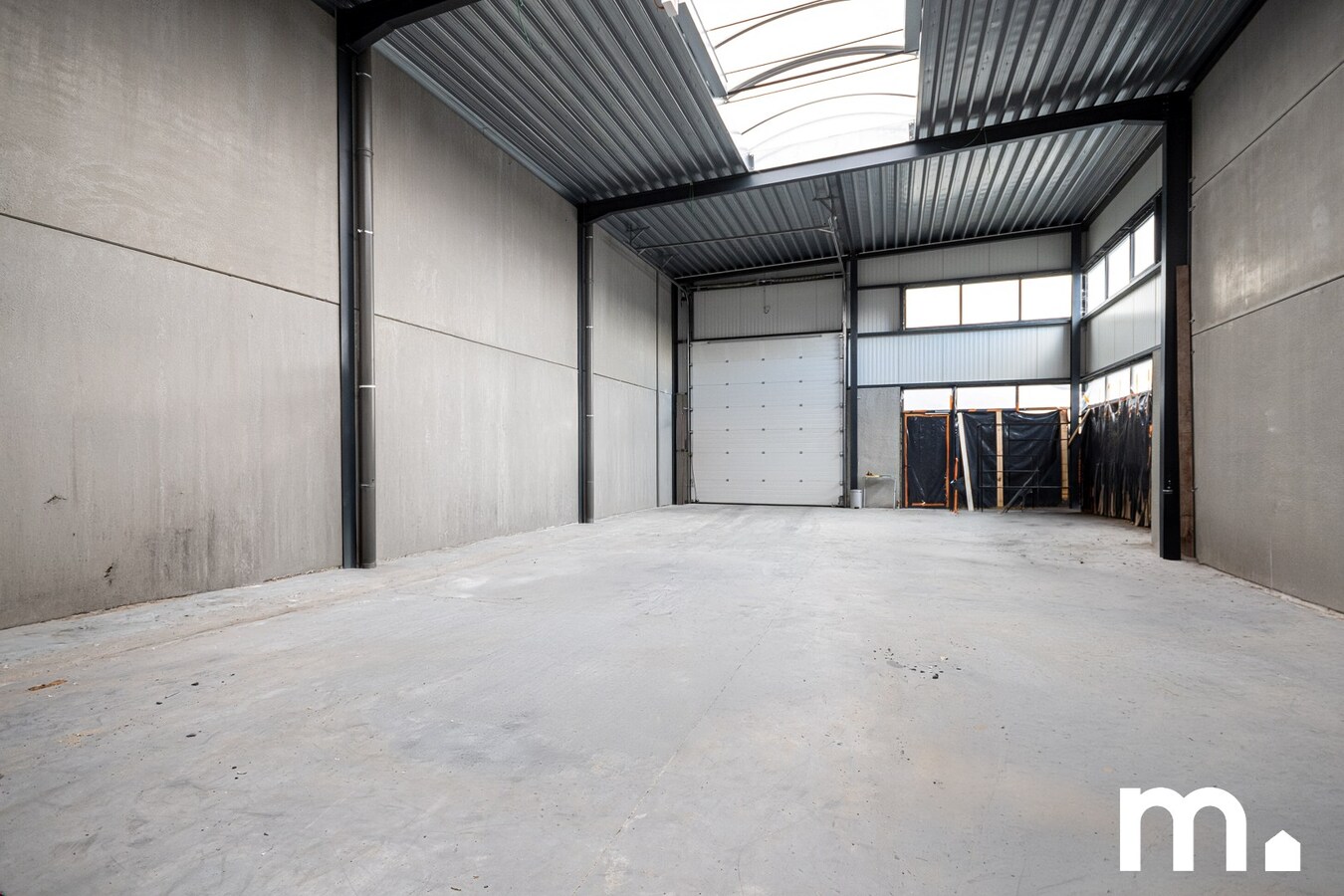 Ruime en lichtrijke KMO-unit van 218 m² met tal van mogelijkheden voor uw onderneming! 