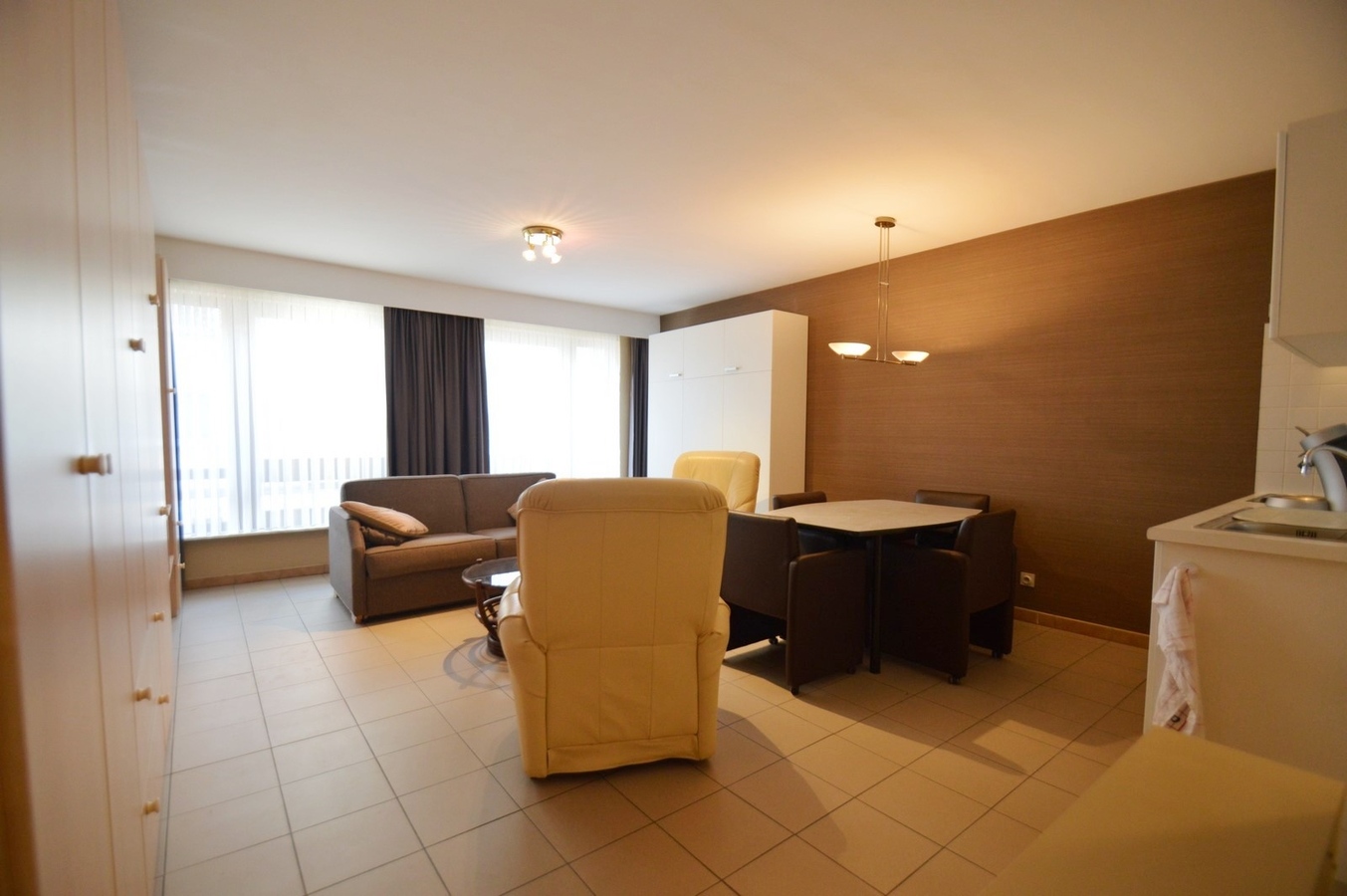 Studio ter hoogte van het Heldenplein - Heist 