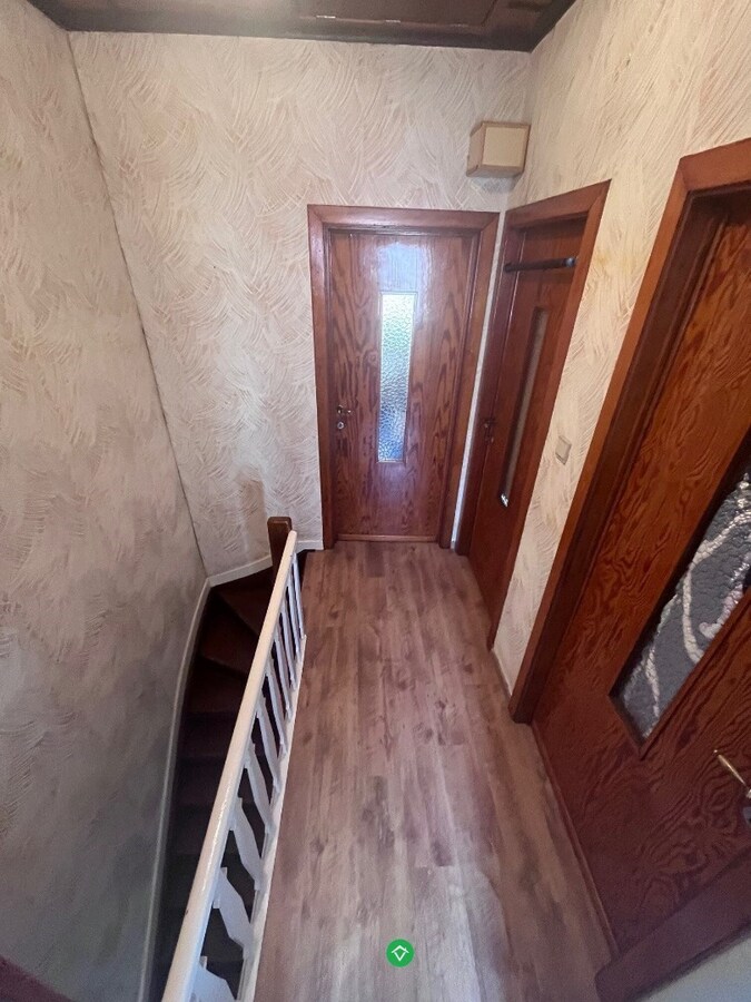 Comfortabel, op te knappen woonhuis met zonnige tuin, welgelegen in rustige buurt. 