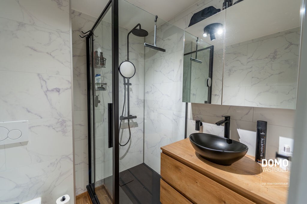 Ruime gerenoveerde woning met voldoende ruimte en tal van mogelijkheden 