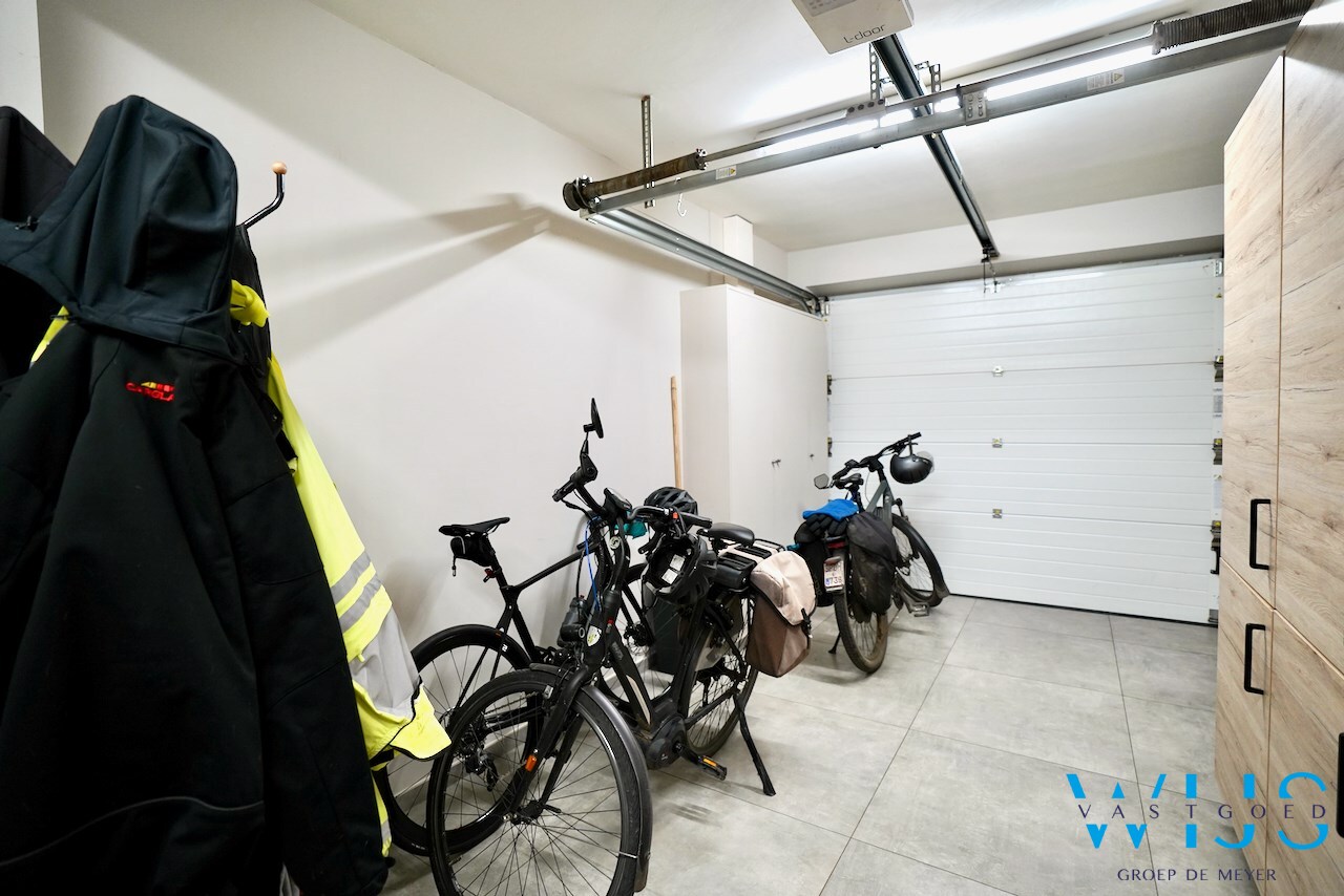 Prachtige HOB met unieke afwerking te Bassevelde ! 