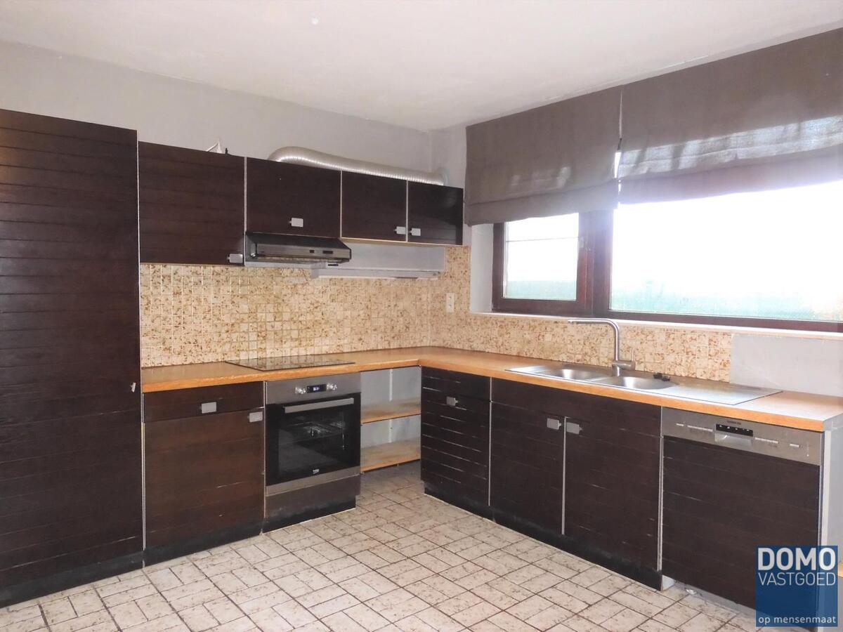 Gelijkvloerse woning in een bosrijke omgeving. 