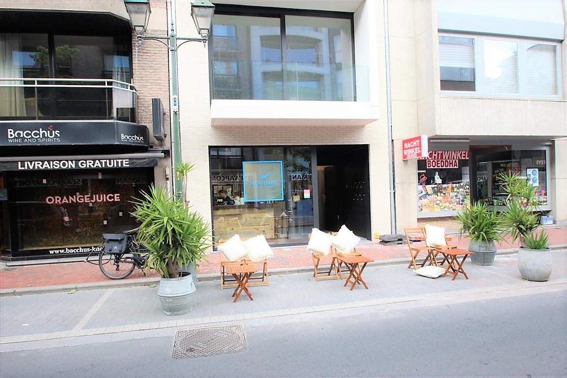 Exclusief investeringshandelspand met terras achteraan - Knokke 