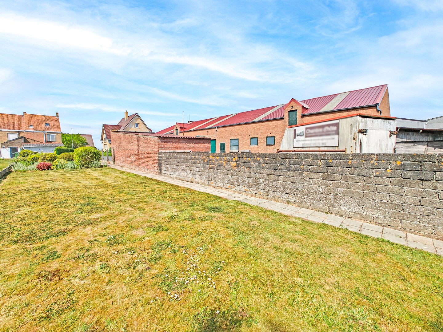 Ruime gezinswoning met zuidgerichte tuin op 477m². 