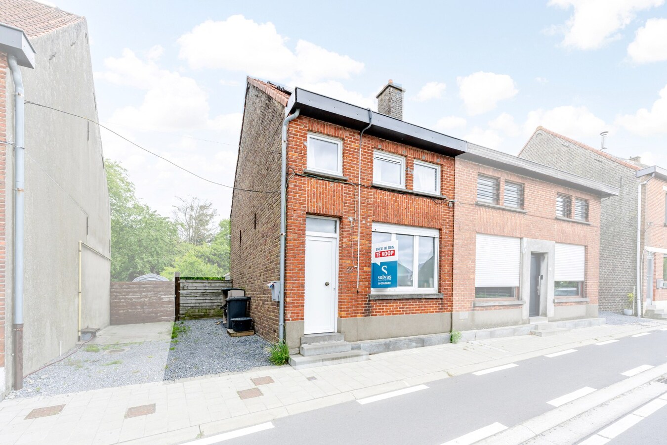 Halfopen bebouwing met potentieel nabij centrum Lovendegem 