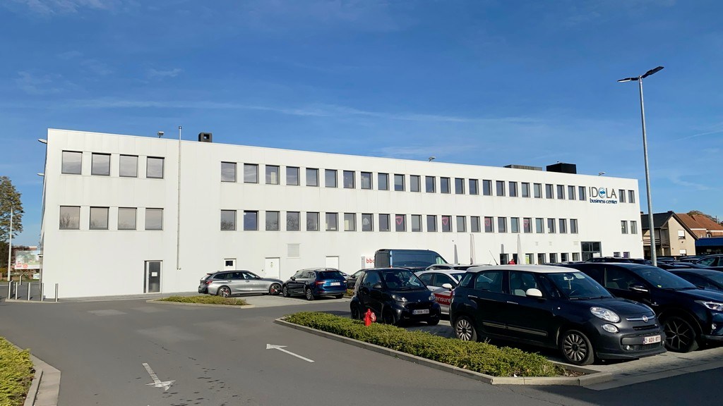 Gemeubelde kantoren in Idola Bedrijvencentrum in Lochristi
