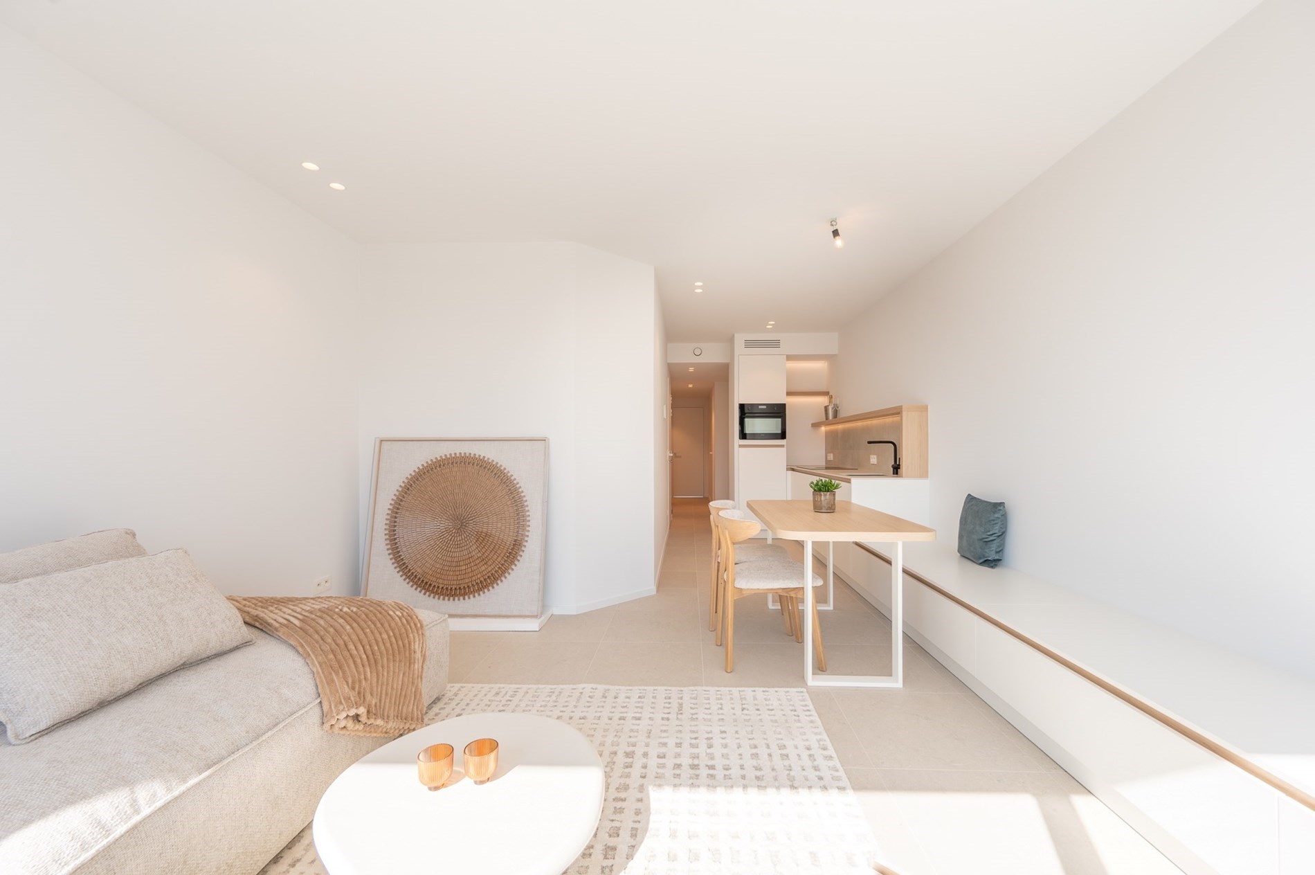 Volledig afgewerkt nieuwbouw app. met aangename zichten  gelegen in het centrum van Knokke. 