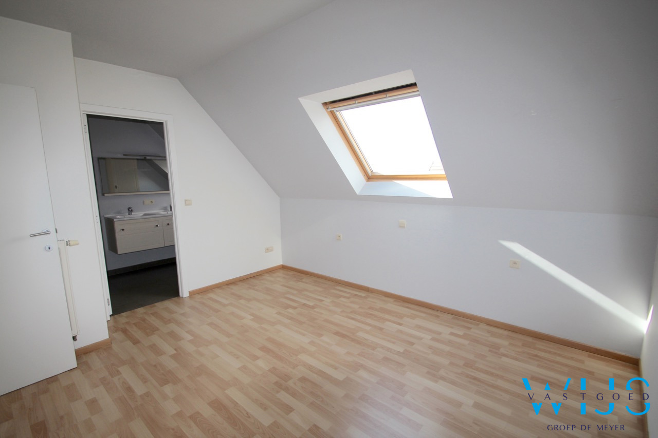 Ruim 3 slaapkamer appartement CENTRUM ERTVELDE 