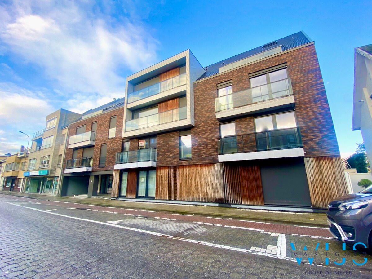 Totaal afgewerkte serviceflat te Lievegem ! 