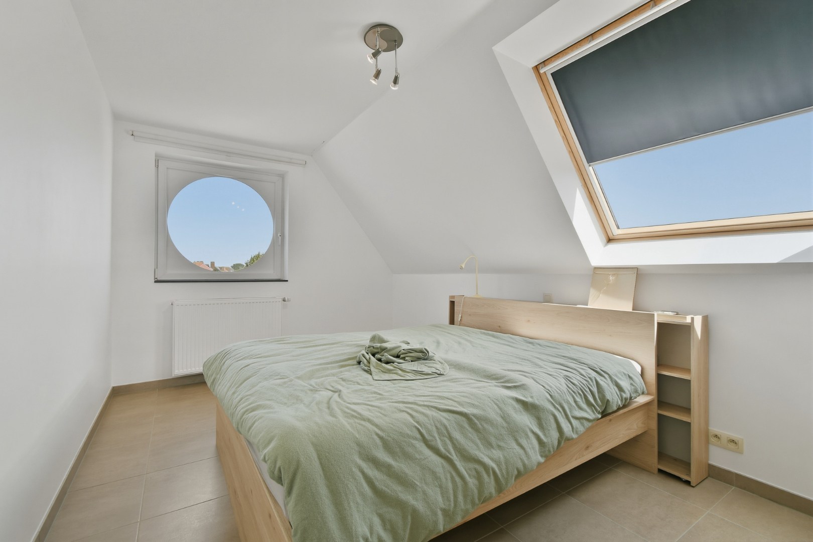 Ruim duplex appartement te huur in het centrum van Oudenburg 