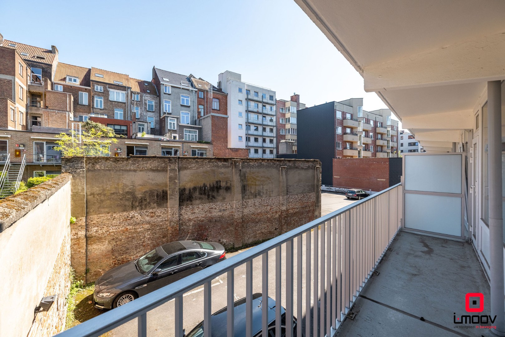 Instapklaar appartement met 2 slaapkamers, 2 badkamers en terras in hartje Gent 