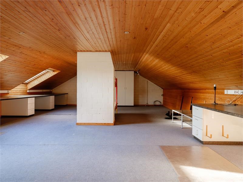 Tijdsloze villa in één van de mooiste villawijken van Roeselare 