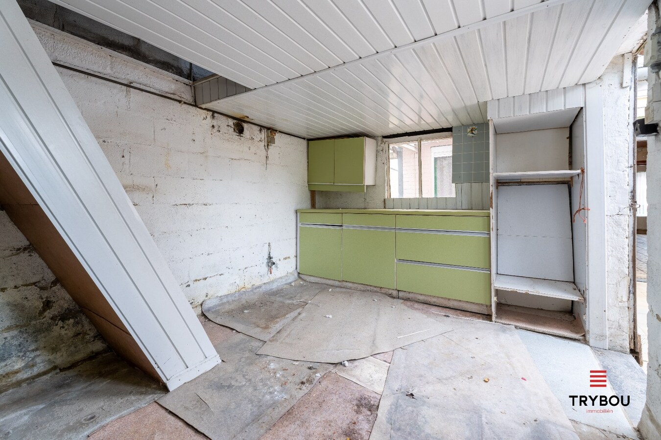 🏡 Te koop – te renoveren woning met veel potentieel in Houthulst 
