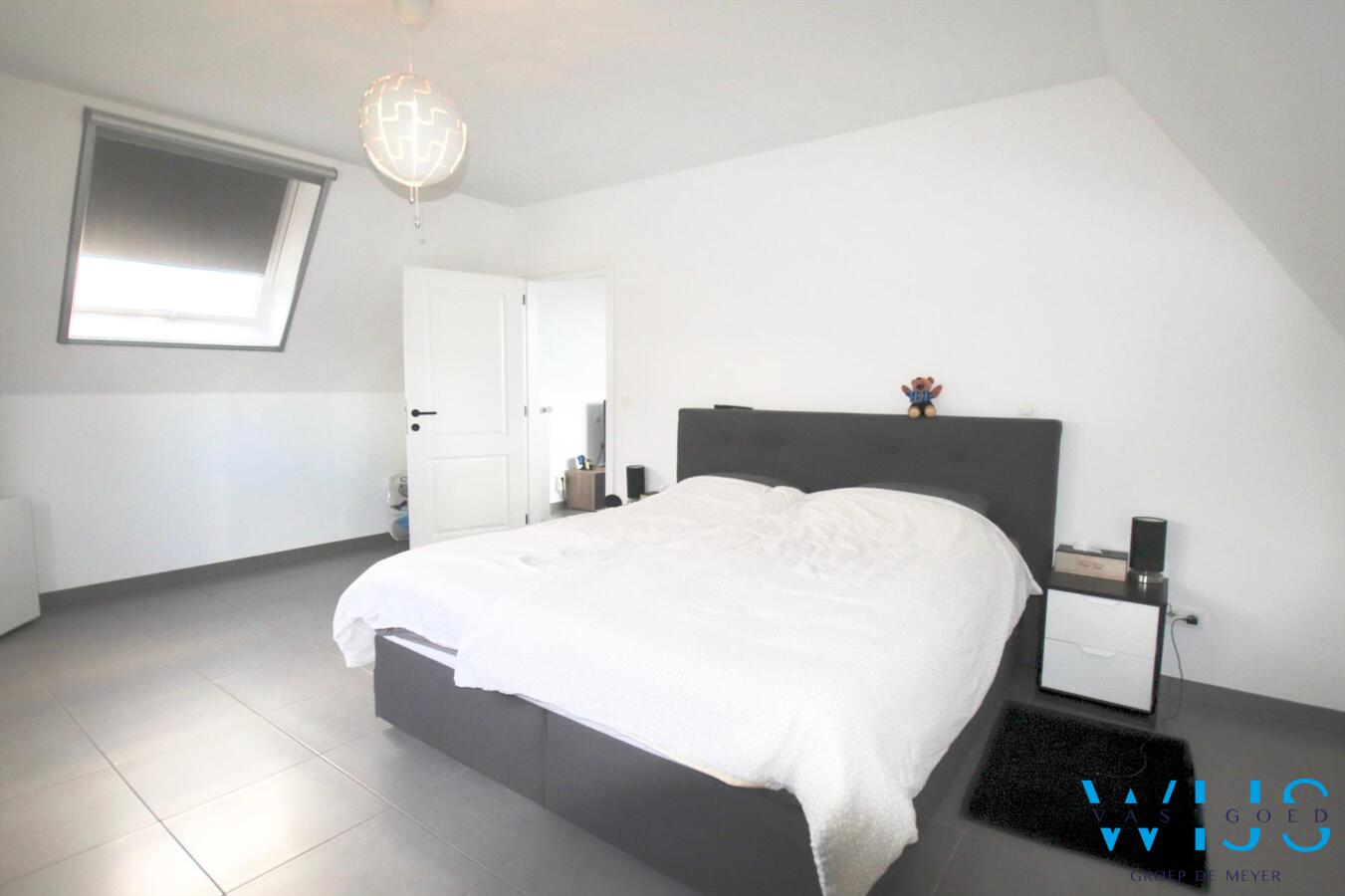 Prachtige duplex + garage in het rustige landelijke OOSTEEKLO 