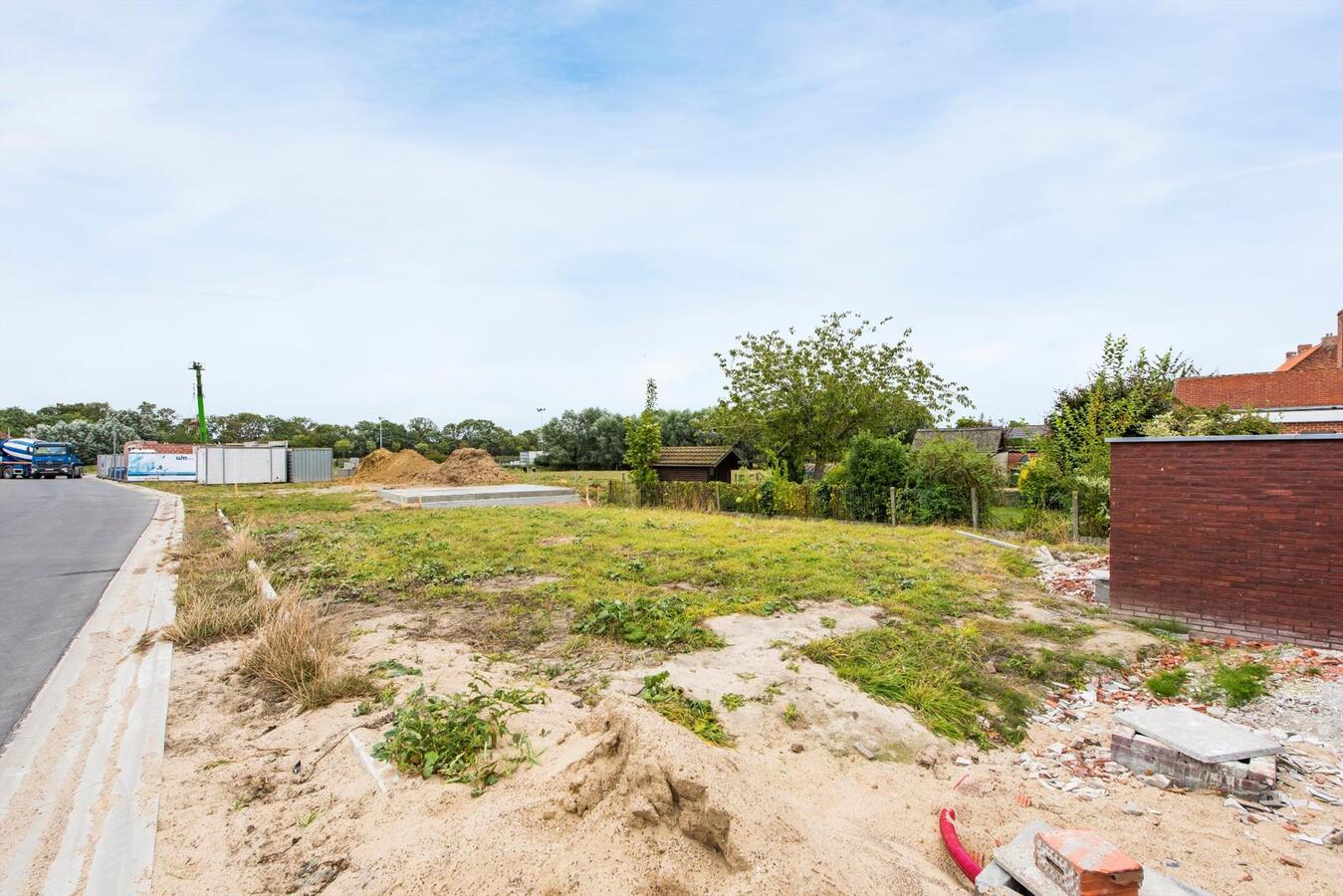 Ruime Halfopen nieuwbouwwoning met bureel 