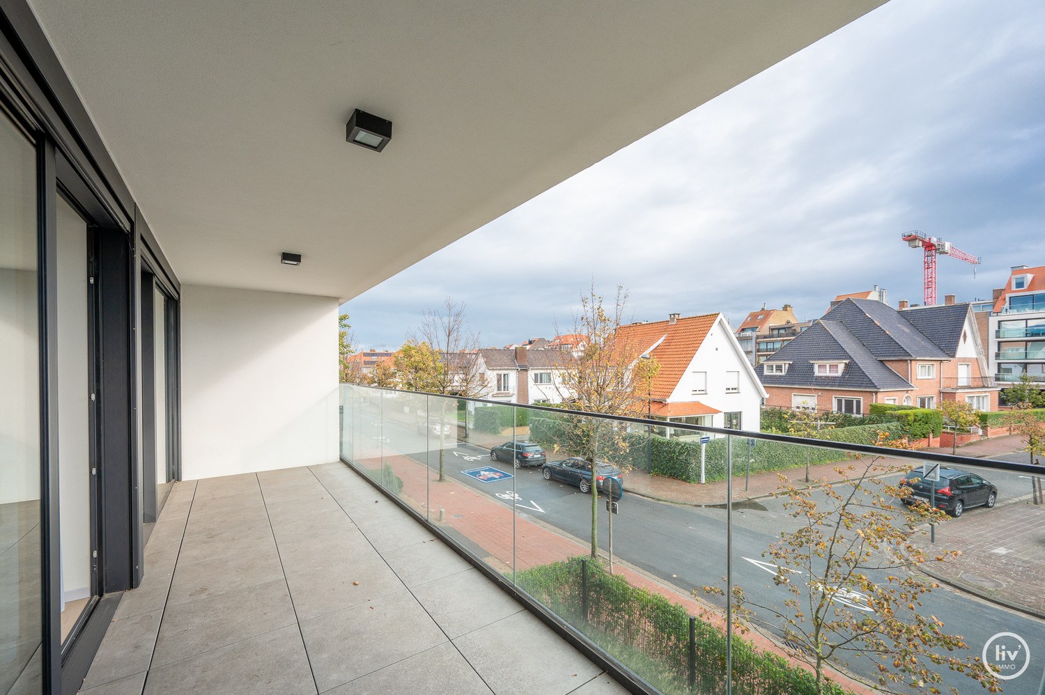 Appartement- MEUBLE - Appartement lumineux avec une chambre à coucher près de l'avenue du roi - Lippenslaan dans la résidence Cypres. 