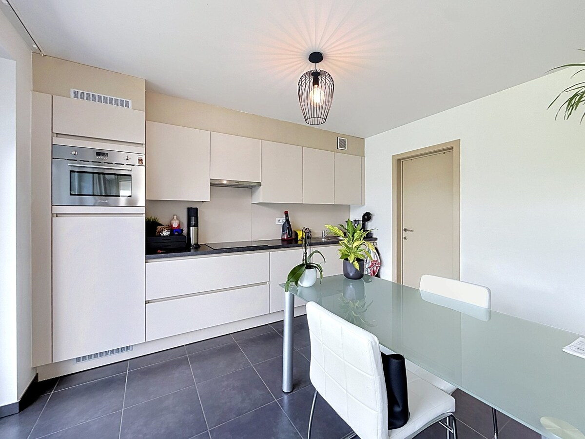 Recente woning met ruime tuin op wandelafstand van het centrum! 