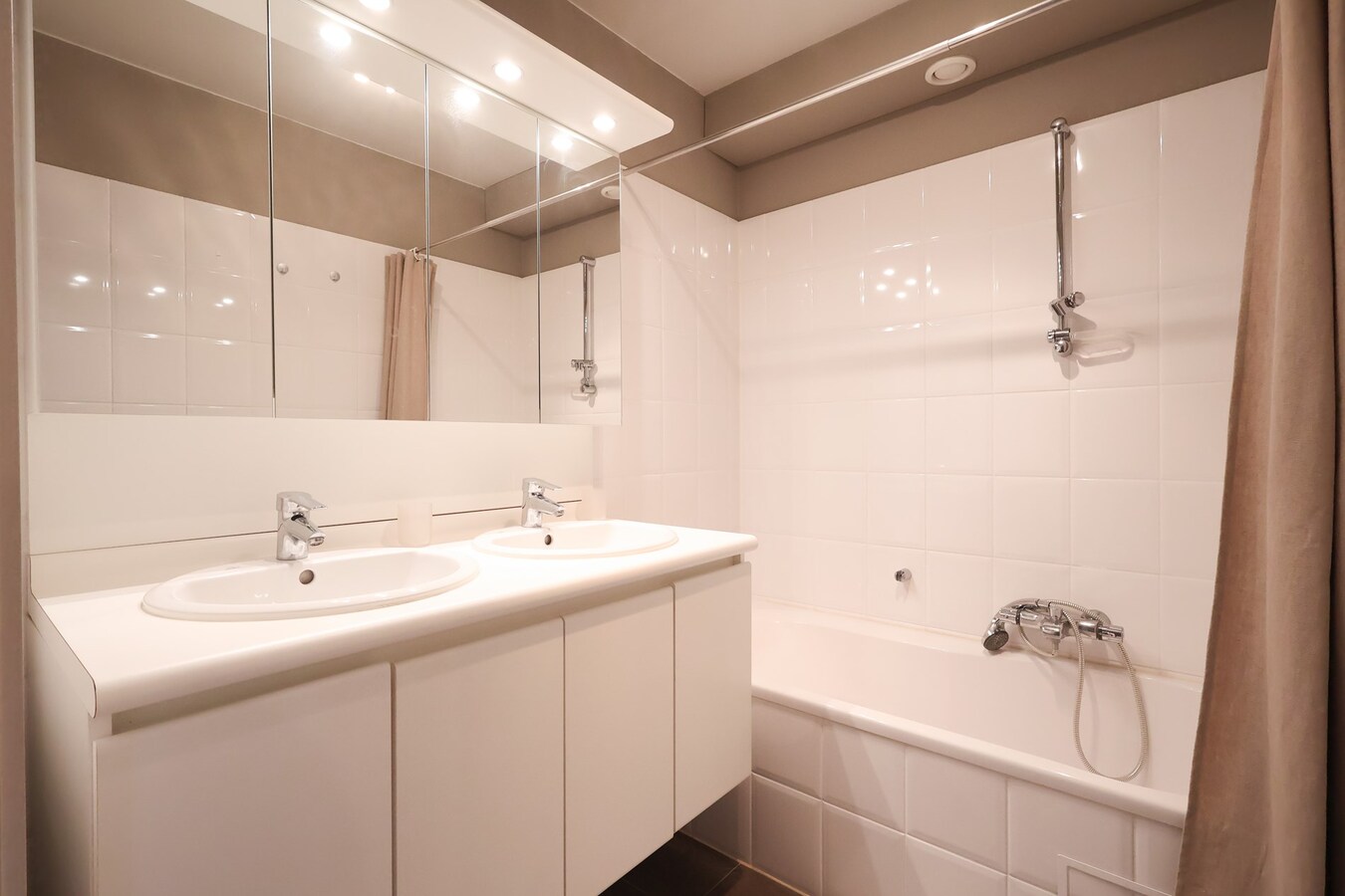 App. mit 2 Schlafzimmer 