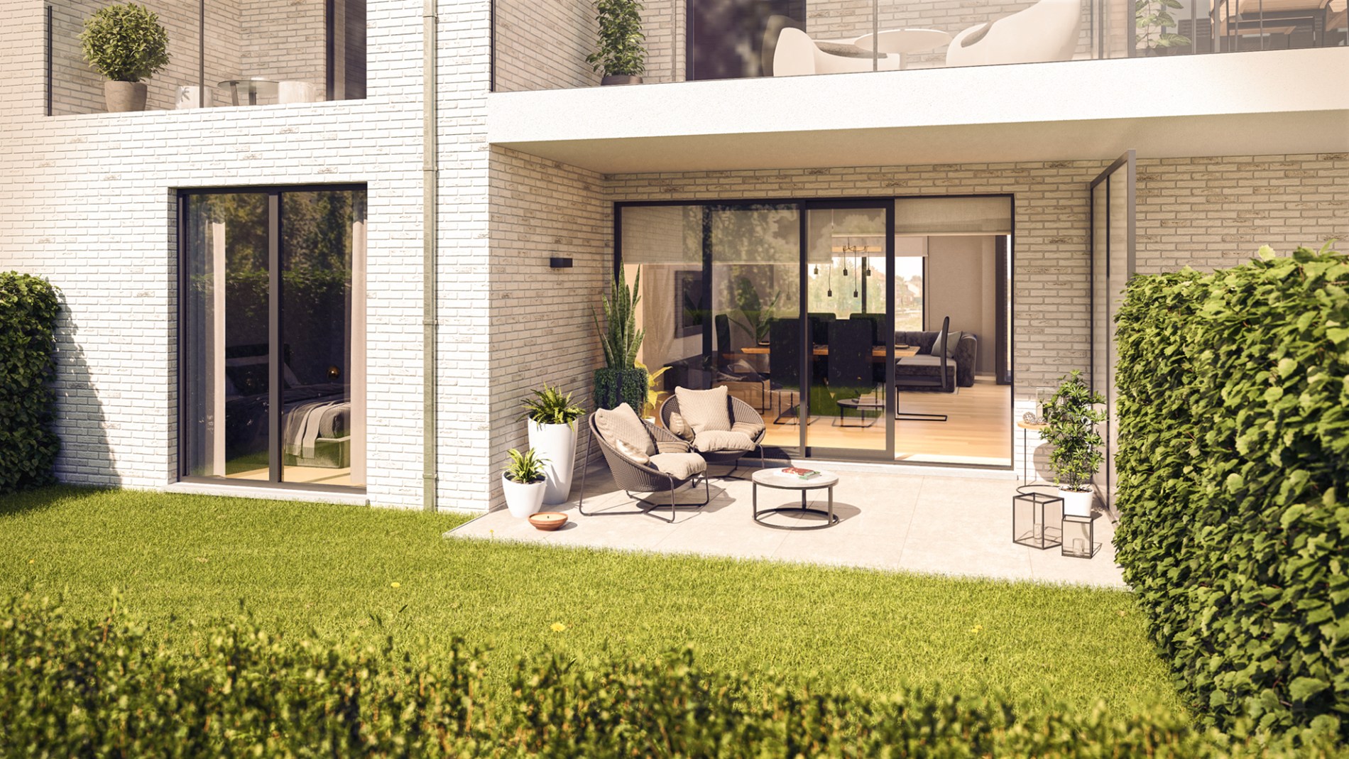 Gelijkvloers appartement (107 m²) met 2 slpk, 2 overdekte terrassen en knusse tuin. 