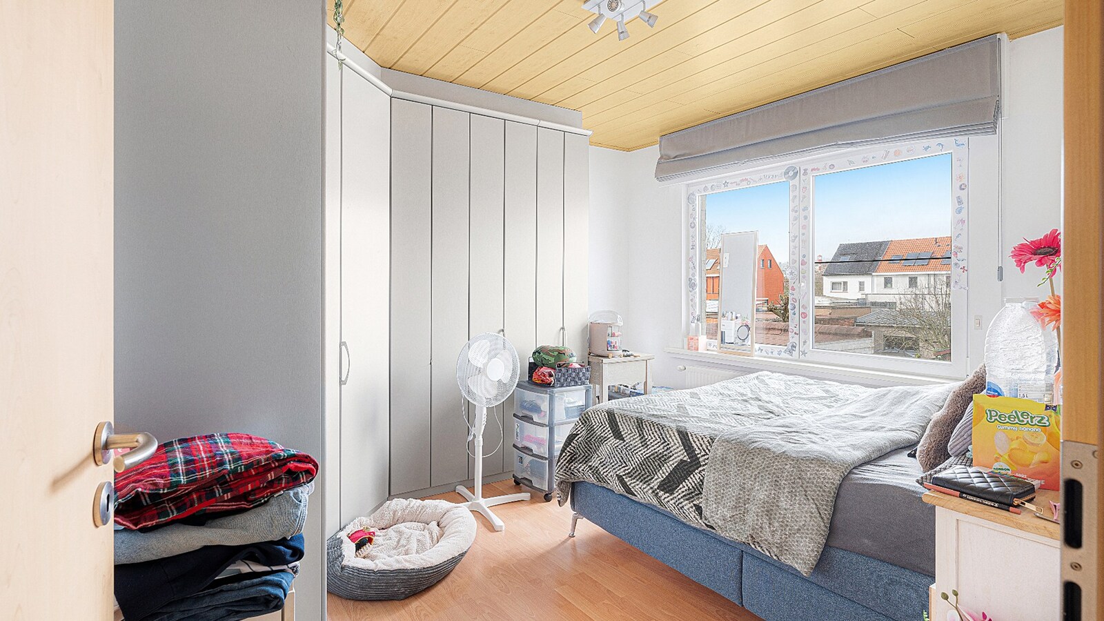 Instapklare en ruime gezinswoning met dubbele garage in het hart van Zeebrugge. 