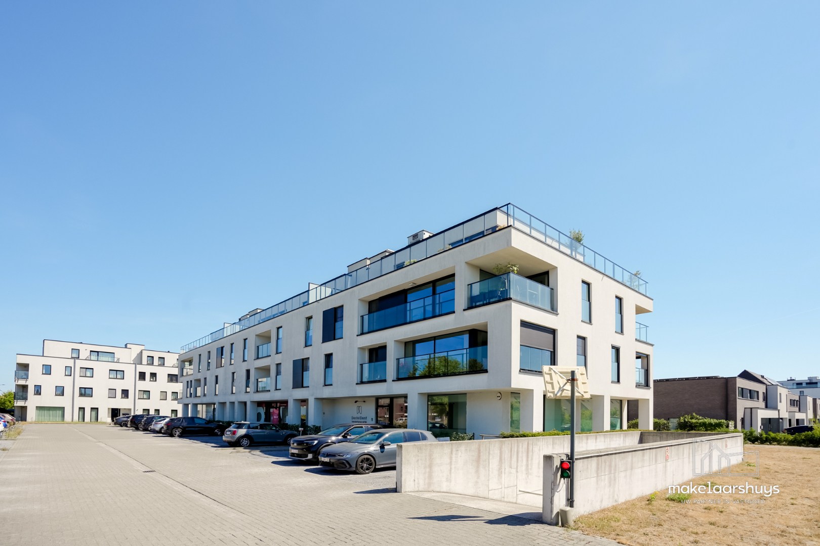 Schitterend 2-slp.app met terras en 2 garagestaanplaatsen 