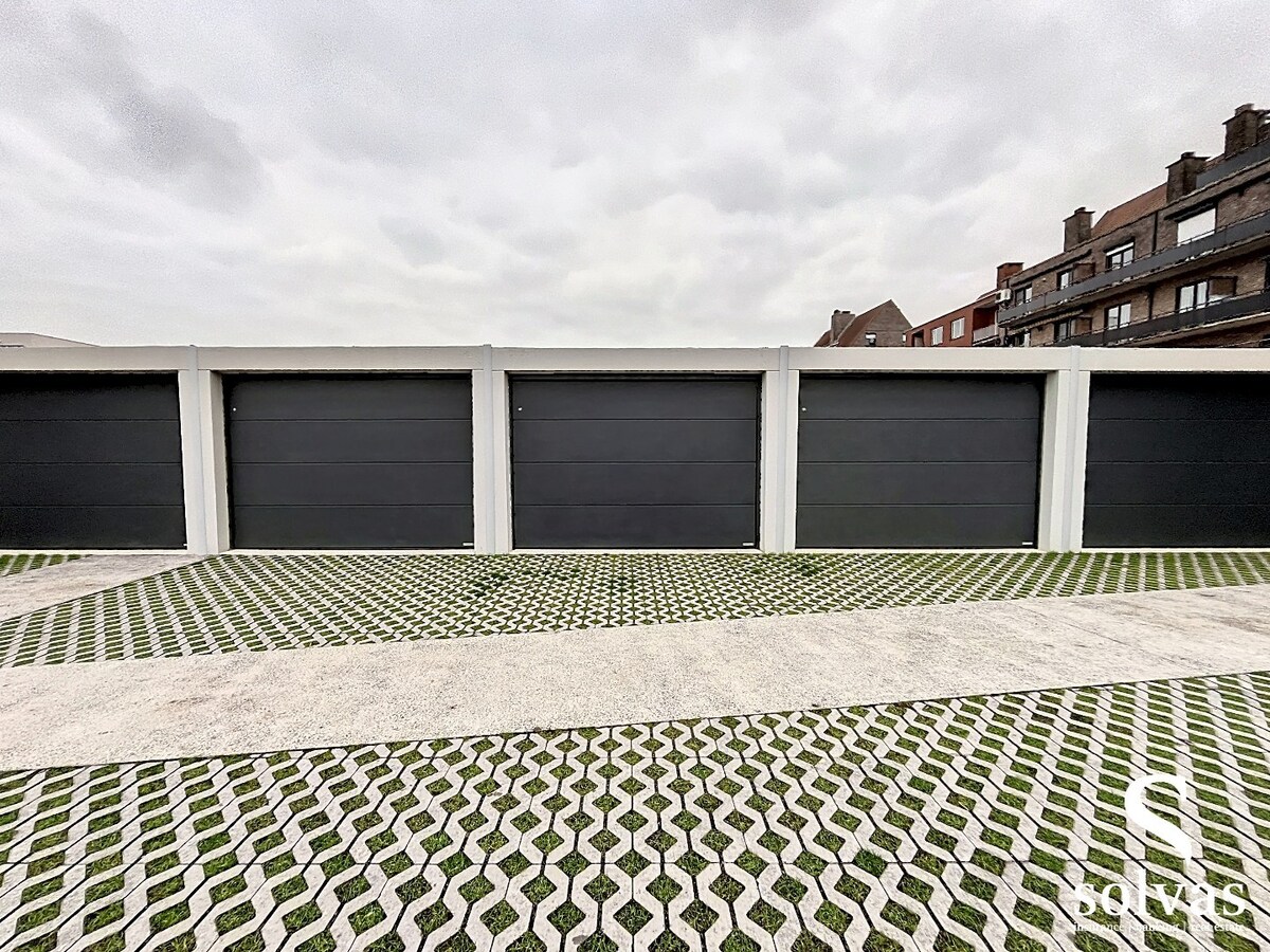 Te koop garage box - Aalter