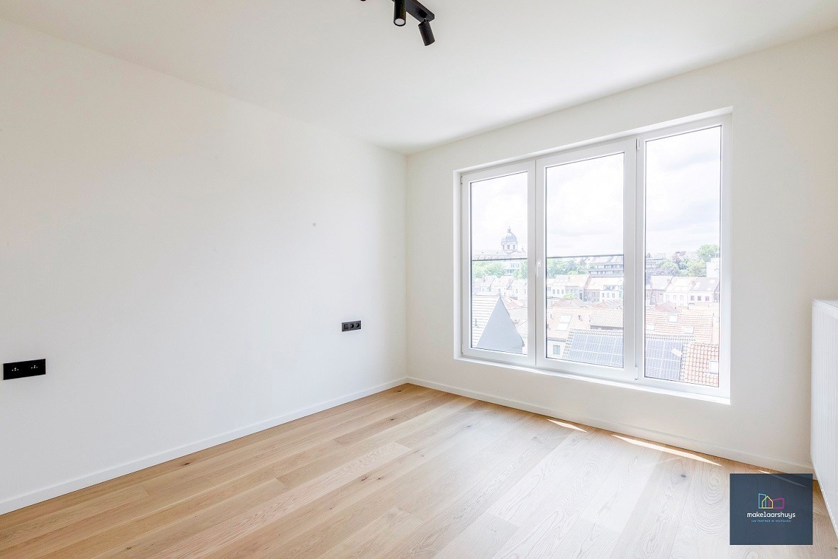 Prachtige penthouse met 2 slaapkamers en  groot terras met uniek uitzicht 