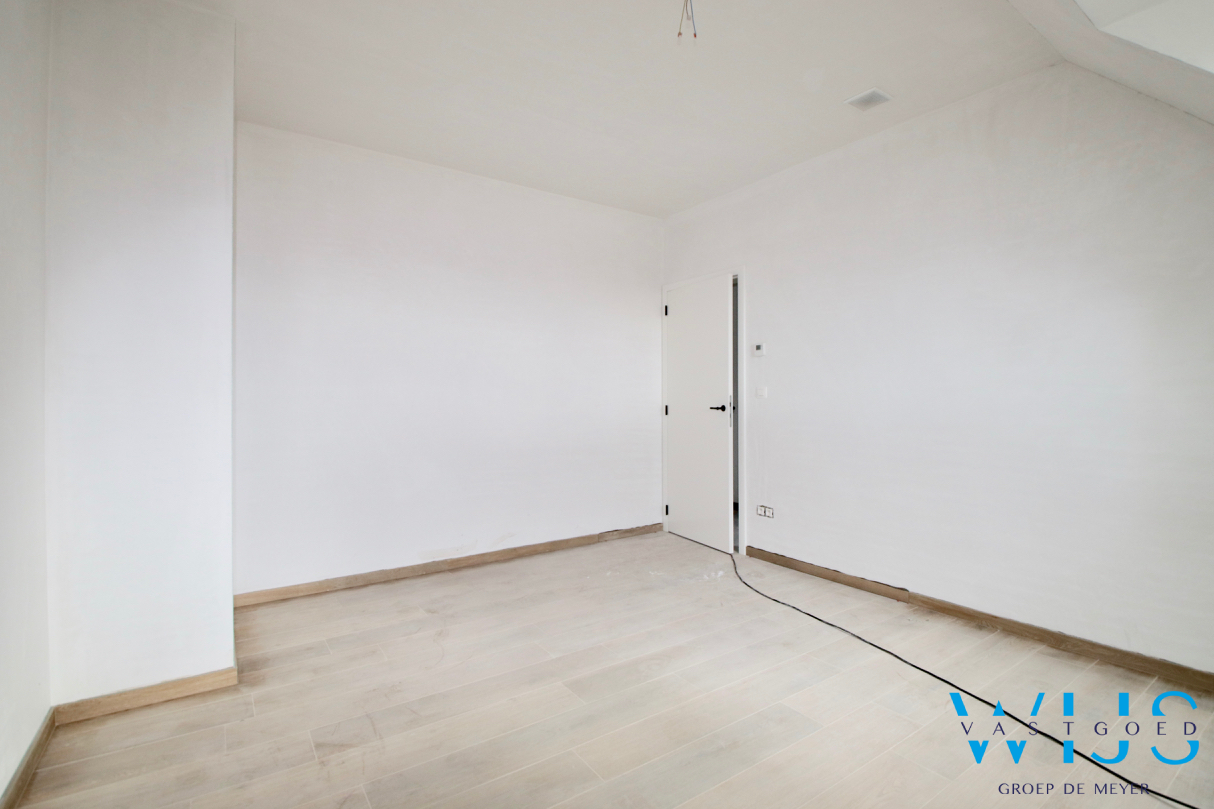 Instapklaar appartement met 2 slaapkamers &amp; terras te ASSENEDE ! 