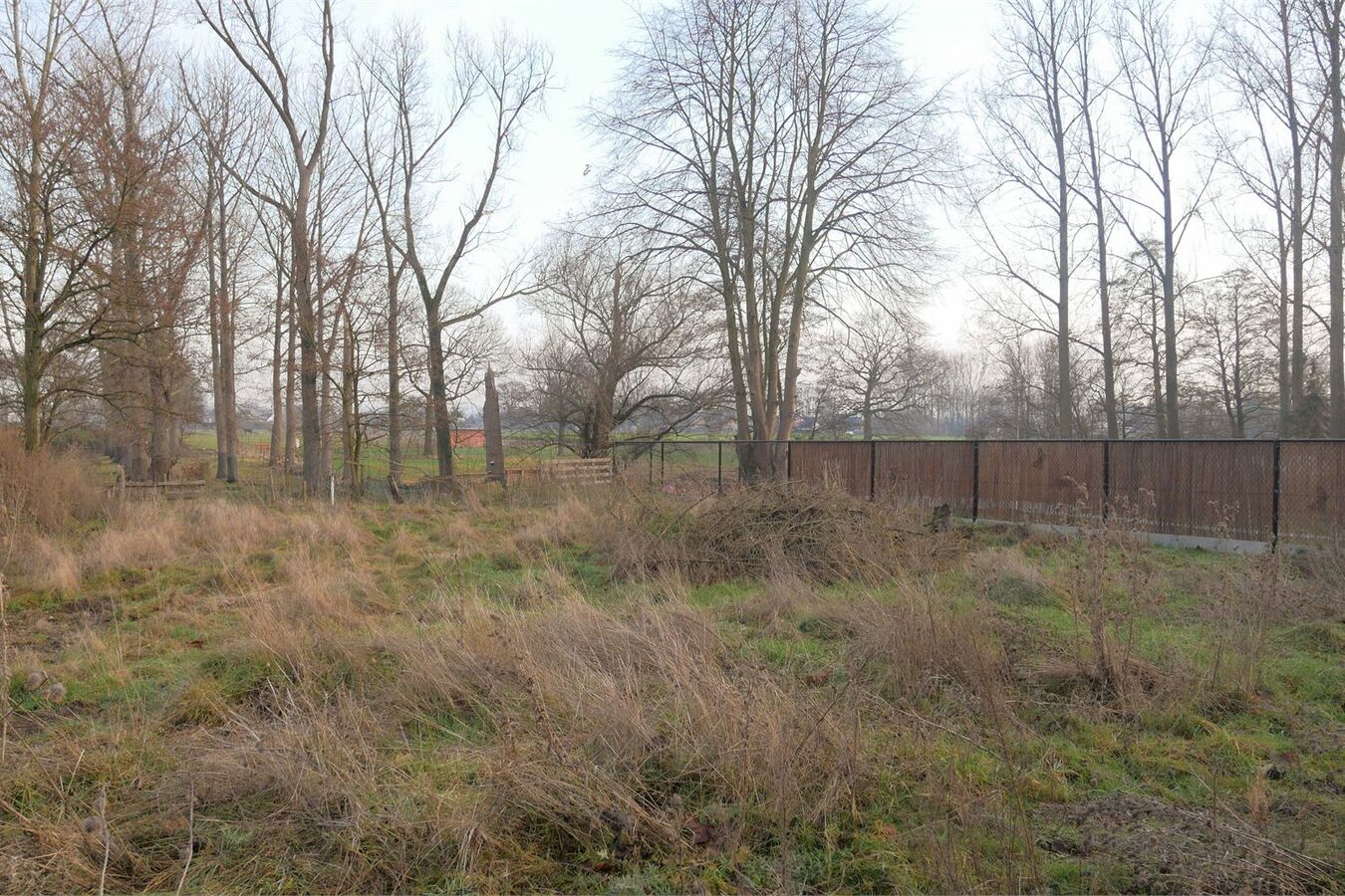 Karakteristieke, ruime gezinswoning op 930 m² 