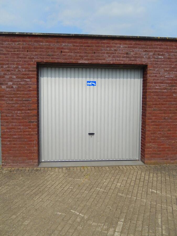 Garagebox te huur in centrum Jabbeke 