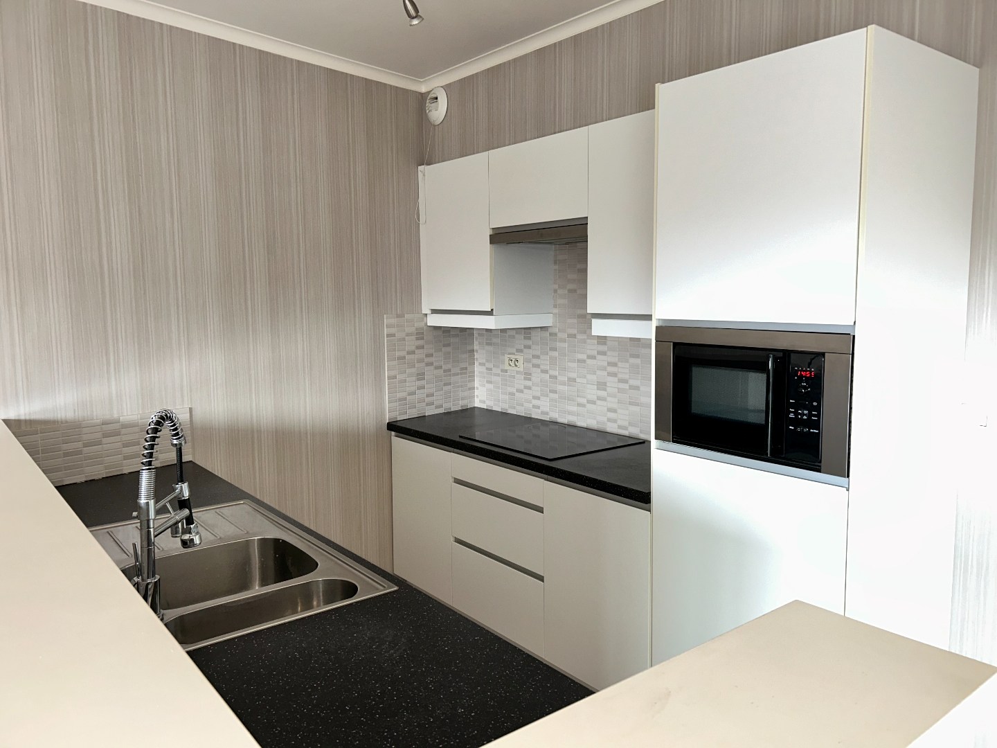 Instapklaar appartement met 3 slaapkamers, terras en garage 