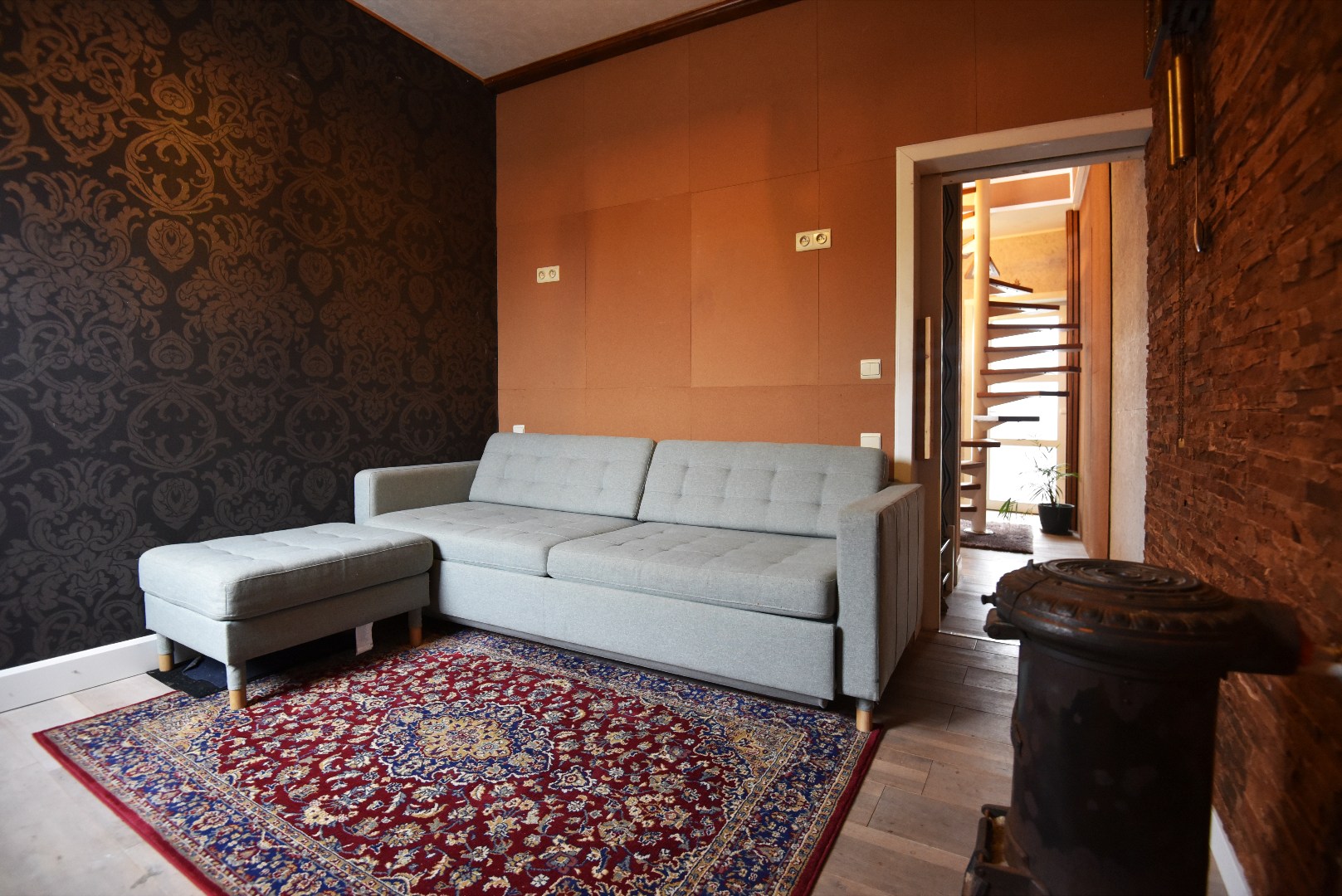 Rijwoning met zonnige tuin nabij centrum Maldegem. 