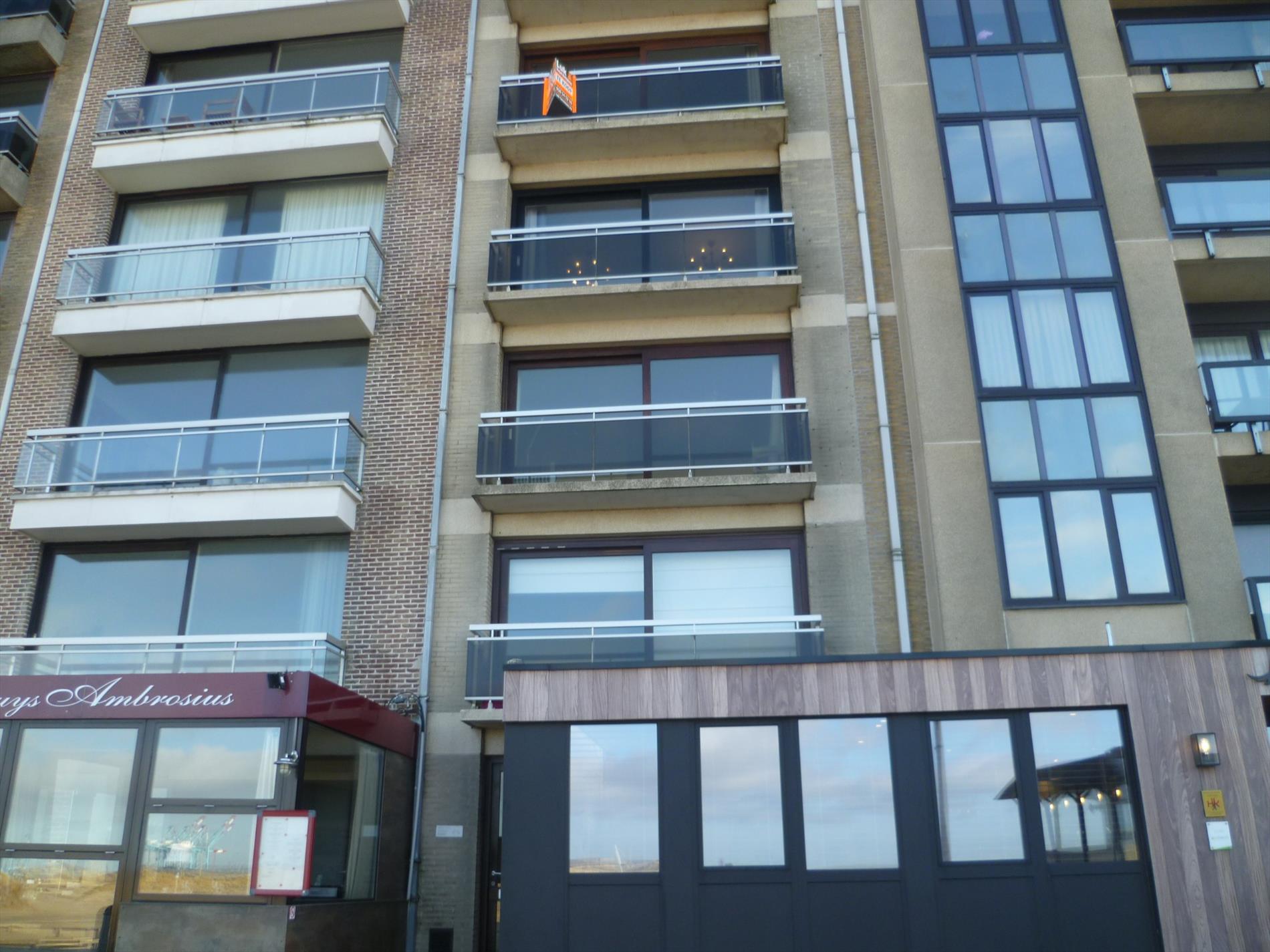 Topper! Mooi onderhouden 2 slaapkamer appartement 