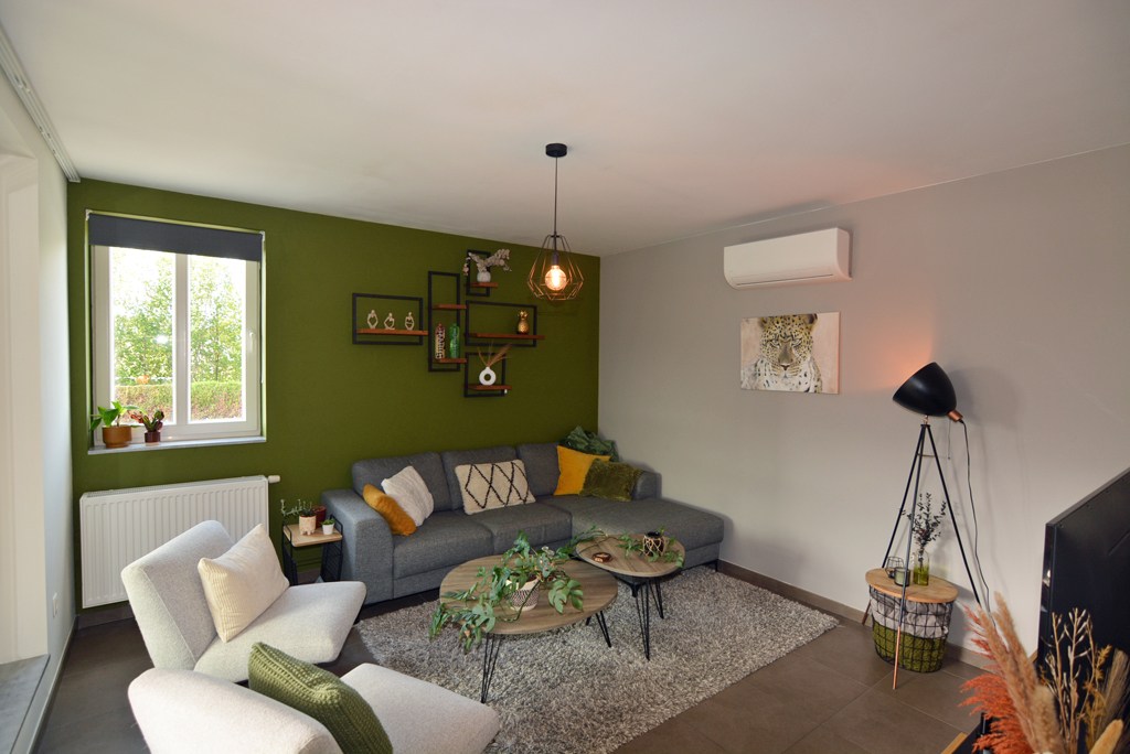 Energiezuinig duplex-appartement met 2 slpk, terras en carport met berging. 
