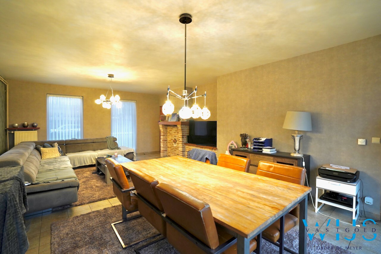 Landelijk gelegen woonhuis met 3 slaapkamers te Boekhoute! 