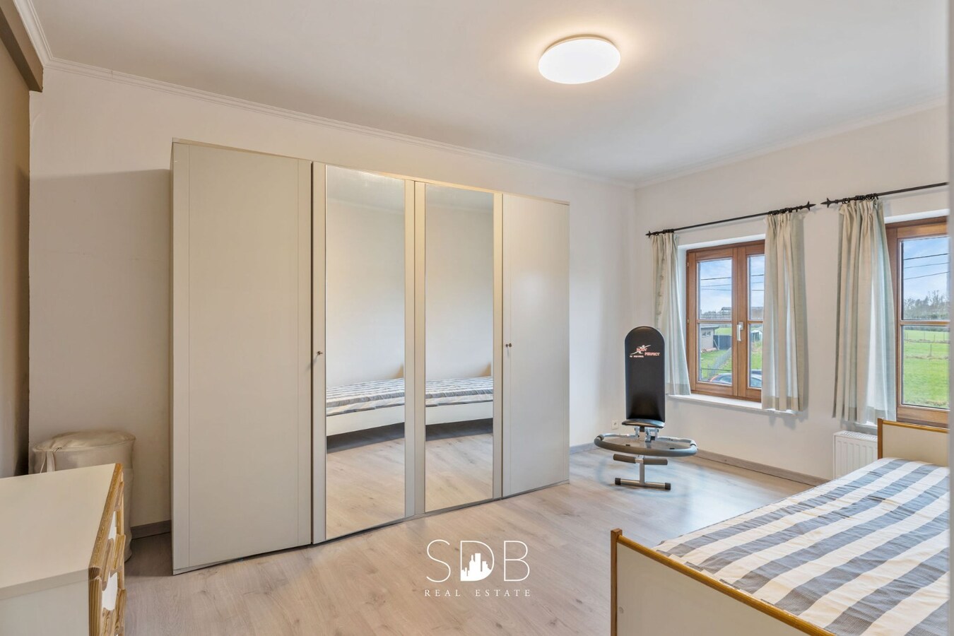 Prachtige landelijke woning met gezinstuin op 1.668m². 