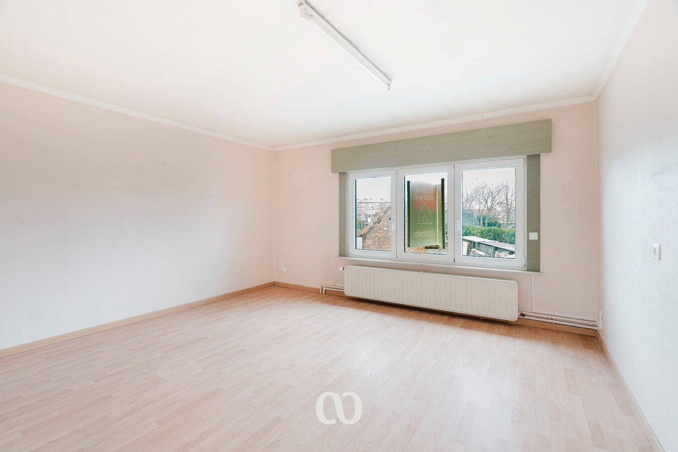 Ruime gezinswoning met 4 slaapkamers en tuin in Nederename 