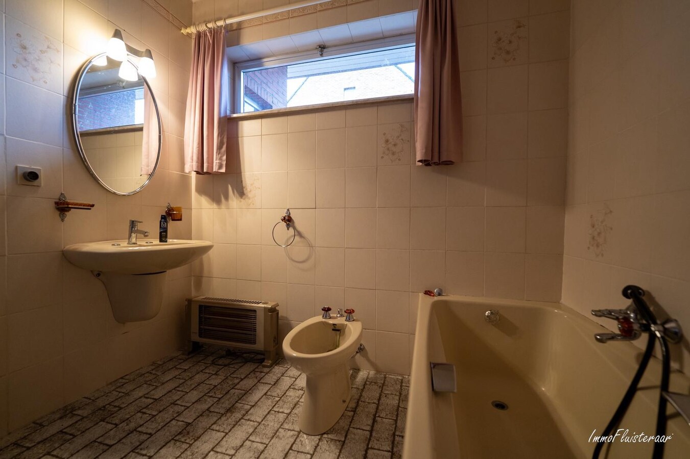 Te renoveren woning op ca. 457 m2 te Mechelen 