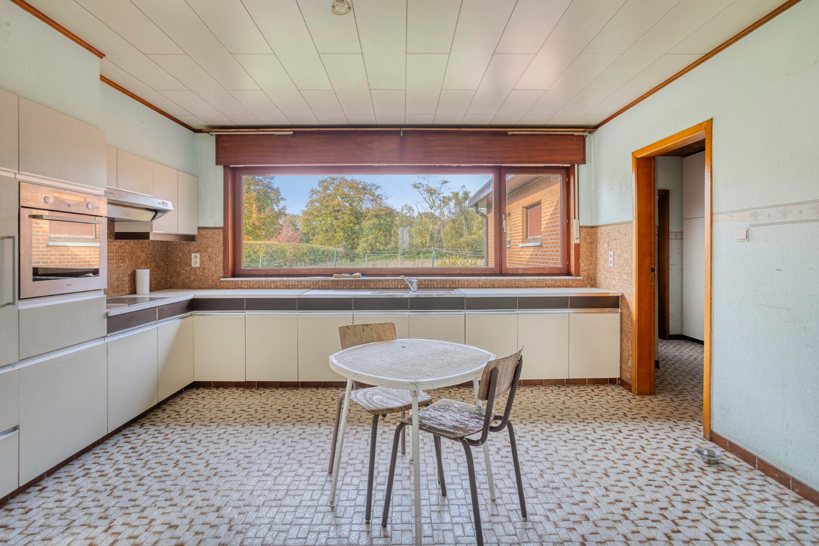 Te renoveren gezinswoning met 4 slpk. op een royaal perceel van 36a 75ca te Balen-Hulsen 