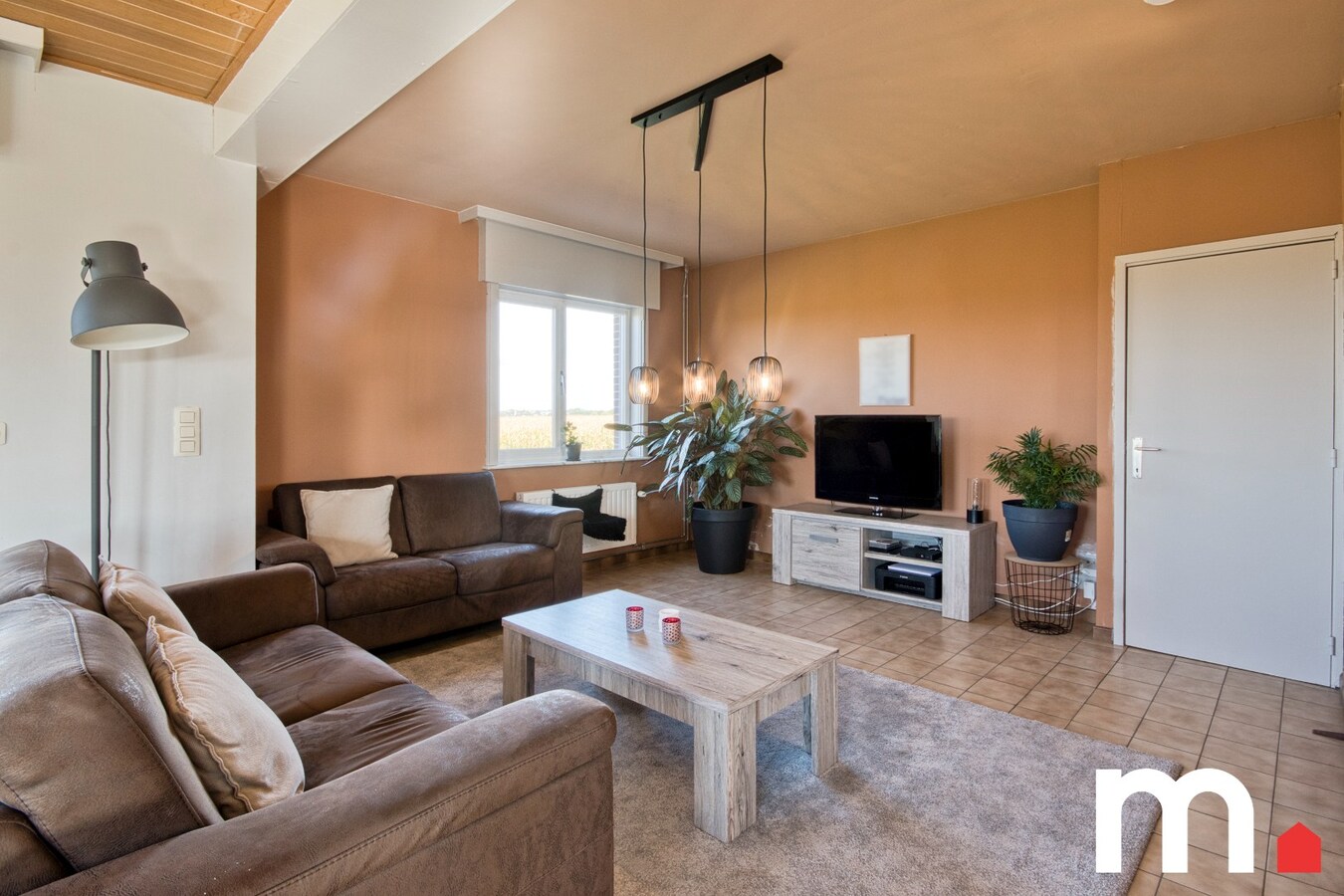 Unieke villa omringd tussen de velden en prachtige verzichten ! 