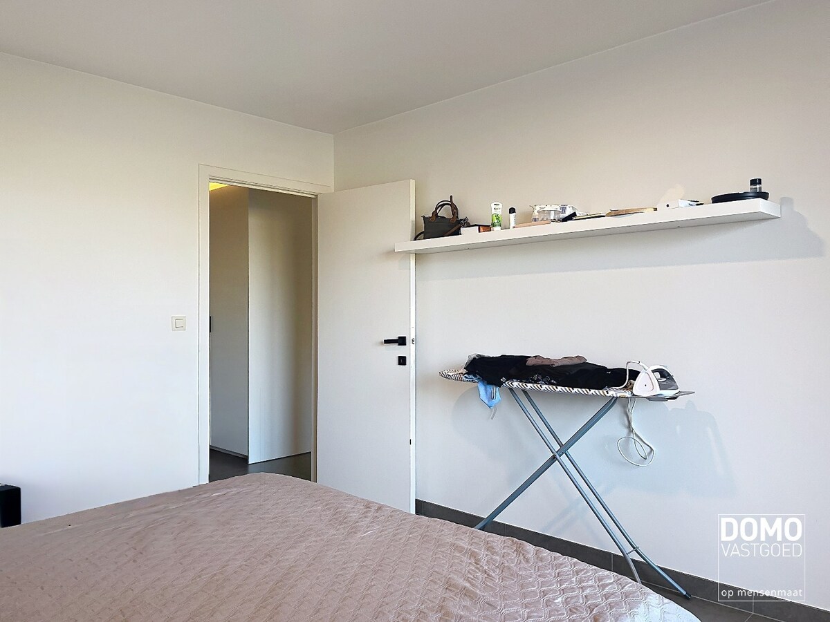 RUIM 2-SLAAPKAMERAPPARTEMENT MET TWEE TERRASSEN EN ENERGIELABEL B 