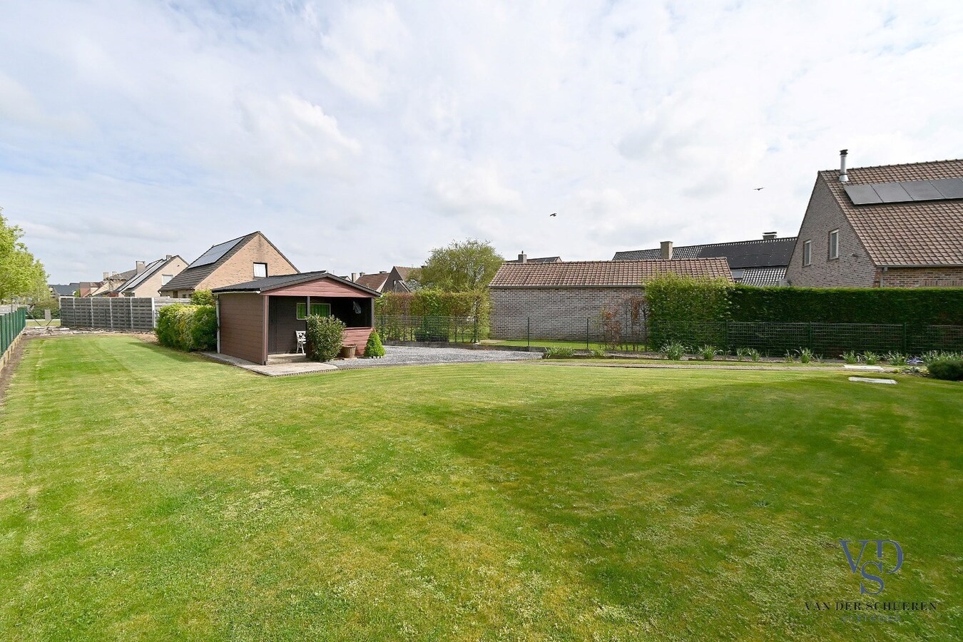 Statige villa in rustige residentiële wijk 