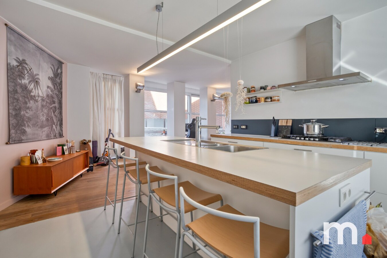 Instapklare woning met hobby ruimte te koop ! 