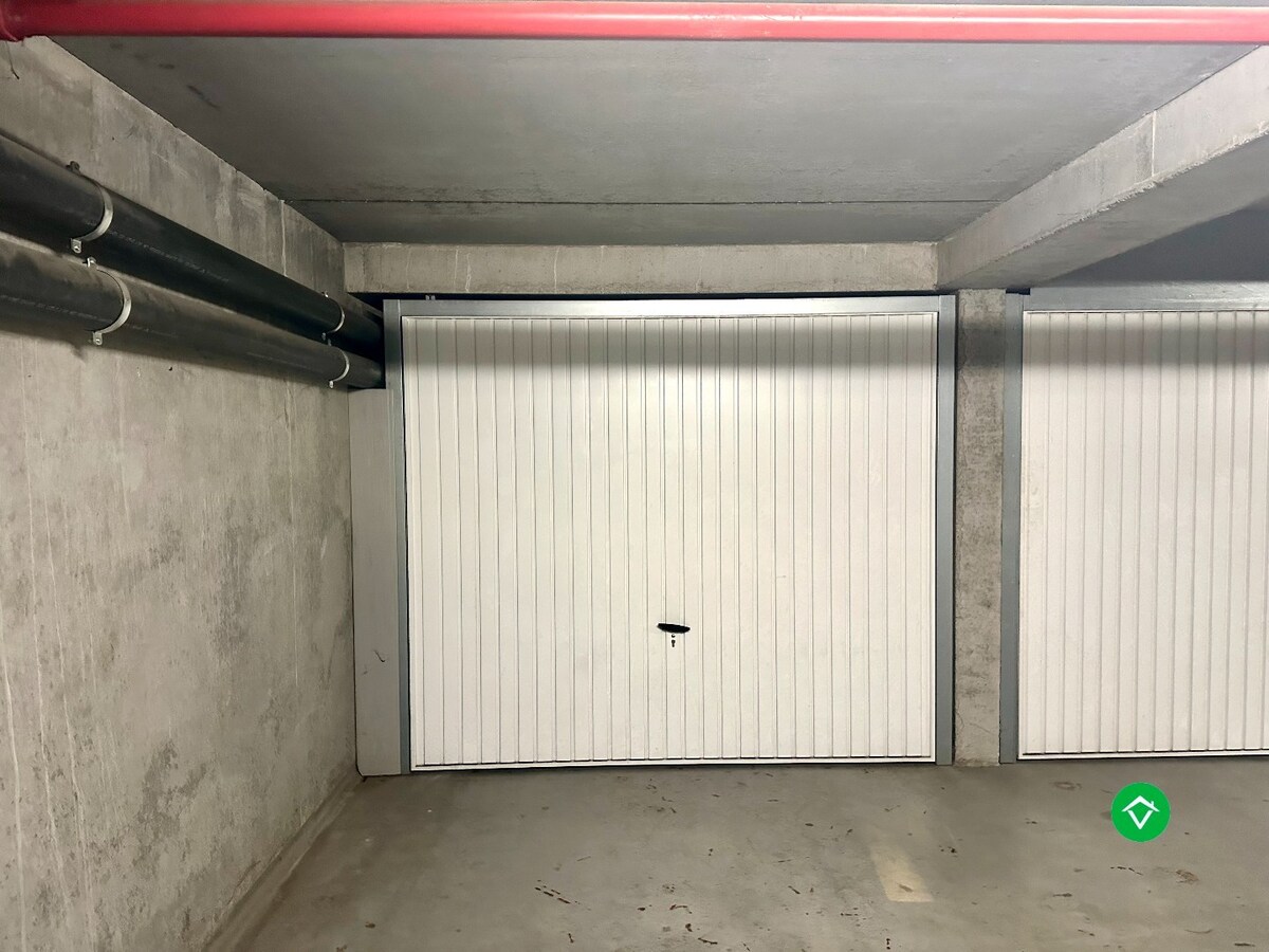 Ondergrondse garage (18,75m²) in centrum Gistel te koop 