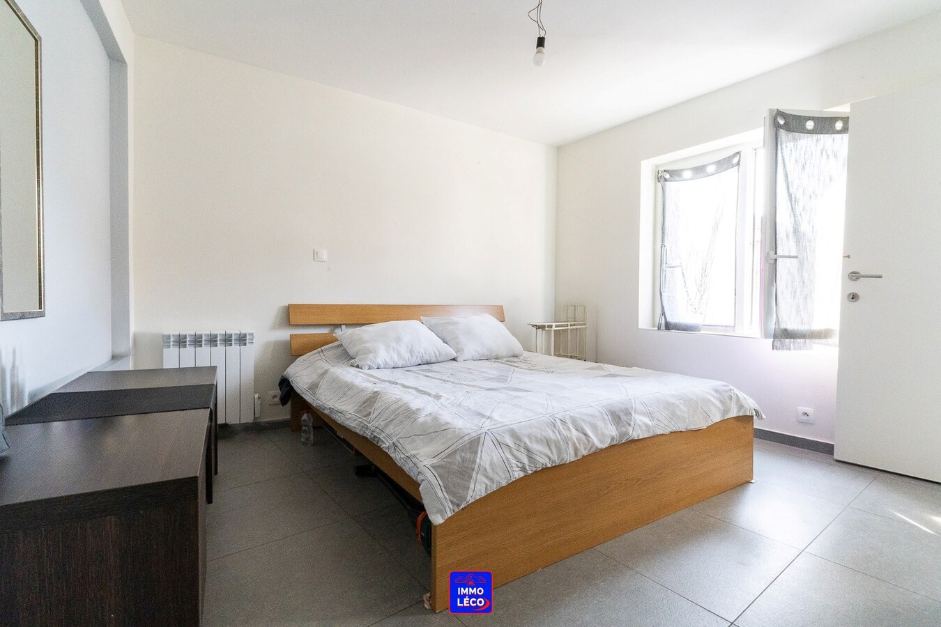 Immeuble de rapport rénové : Trois appartements une chambre, IDEAL INVEST ! 