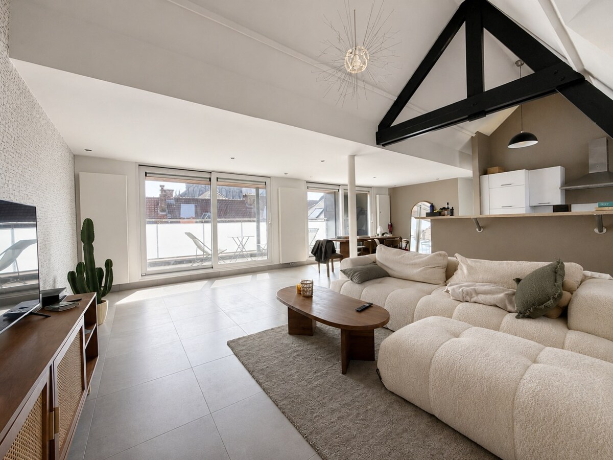 Magnifique appartement 2 chambres avec terrasse en bord de Quai ! 