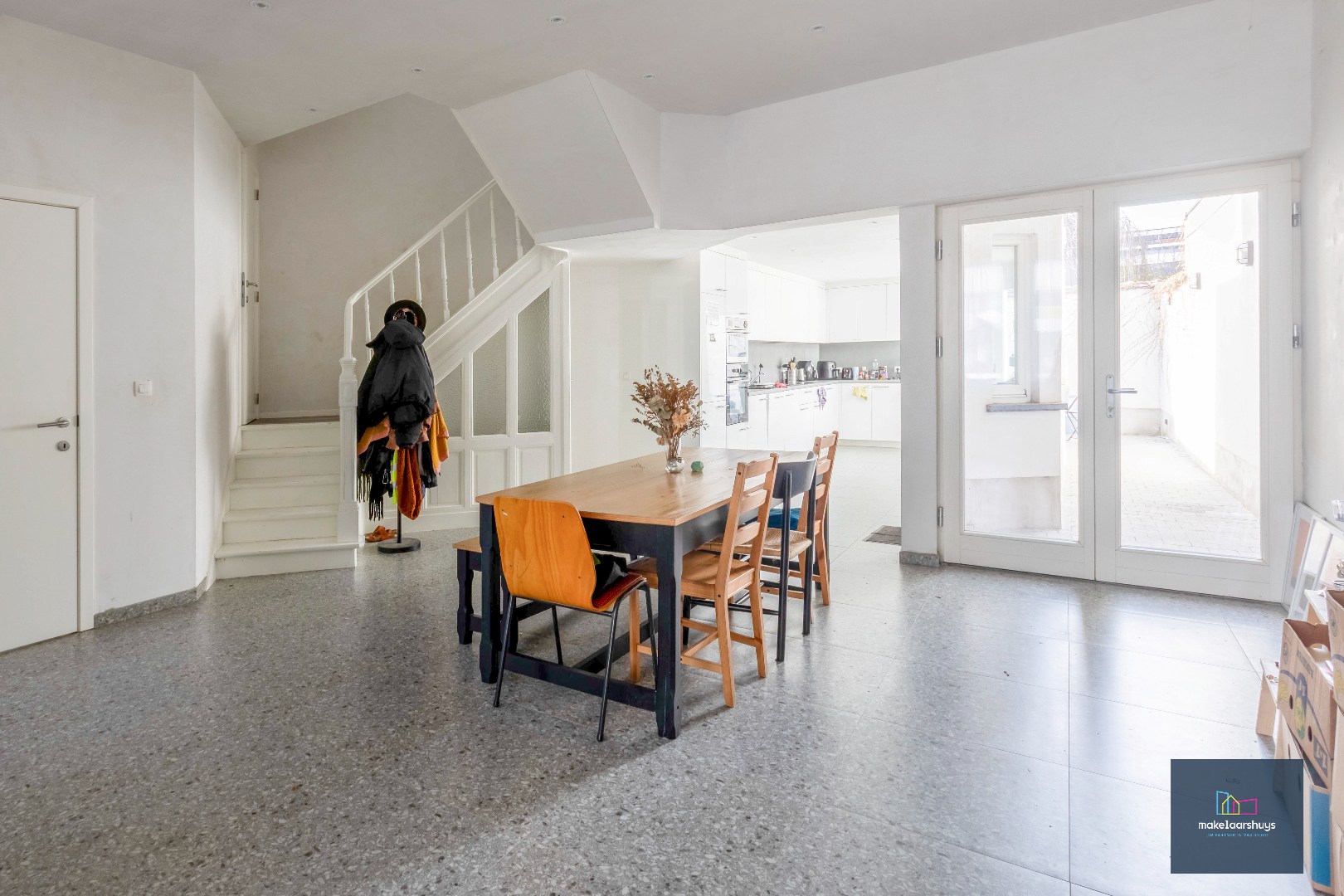 Opbrengsteigendom met 9 kamers - "COHOUSING" 