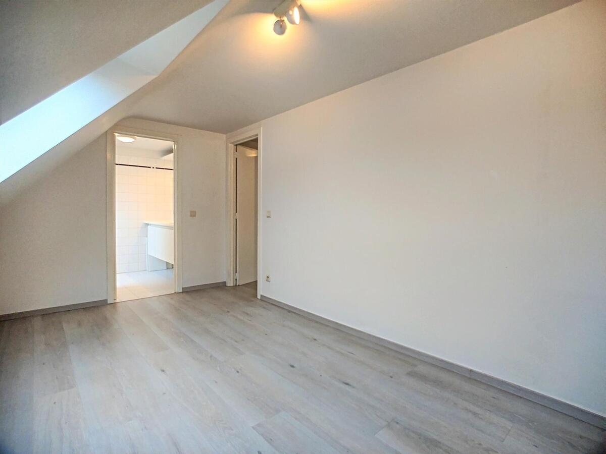 Knap duplexappartement/penthouse met zonneterras - Heist 